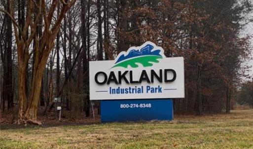 Photo #7 of 17247 Warwick Boulevard, Newport News, Virginia 2.2 acres