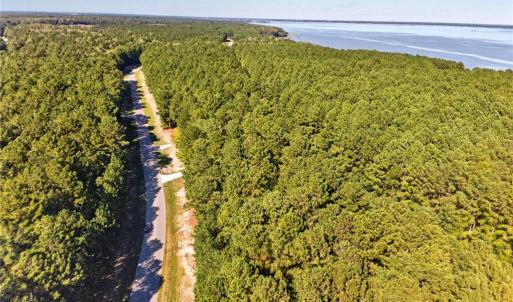 Photo #3 of 2029 Lawnes Neck Drive, Smithfield, Virginia 4.6 acres