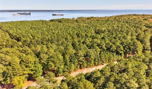 Photo #5 of 2029 Lawnes Neck Drive, Smithfield, Virginia 4.6 acres