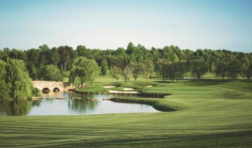 Photo #4 of 3601 Dover Park, Greensboro, NC 1.2 acres