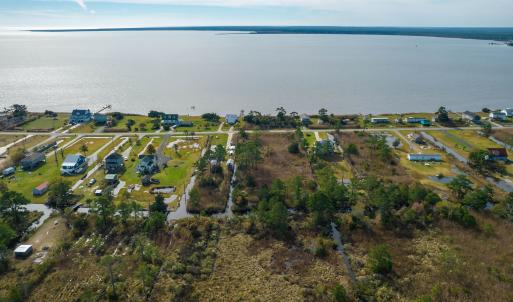 Photo #19 of 172 Bayview Drive, Stumpy Point, NC