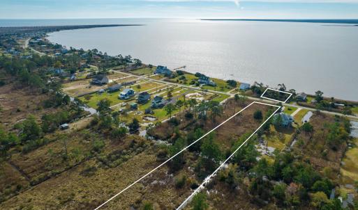 Photo #14 of 170 Bayview Drive, Stumpy Point, NC