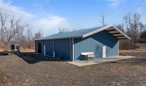 2500 sq foot insulated (R-13) Renegade steel building (built in 2016) with 3 commercial garage door entries