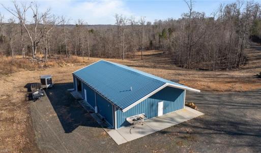 2400 sq foot insulated (R-13) Renegade steel building (built in 2016) with 3 commercial garage door entries