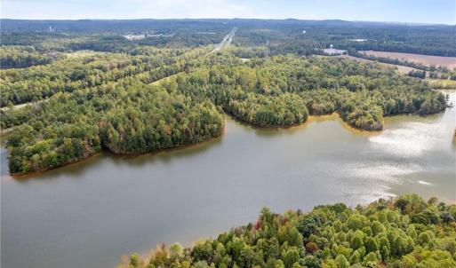 Property offers lakeviews and coves