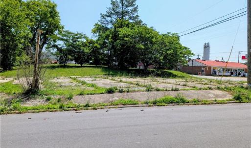 Photo #1 of 1503 Meadow, Eden, NC