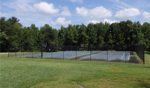 tennis court/basketball court