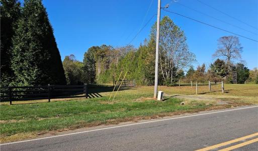 Entrance to easement off Mr. Henry Rd