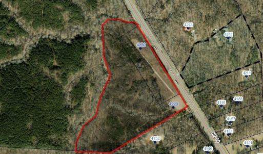 Outline of the entire lot. Lot lines and dimensions are approximate.