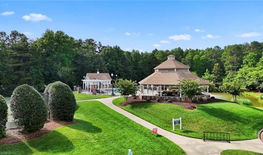 Yachtsman point Neighborhood Amenities