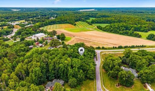 Minutes from Bryan Park North - Equestrian Park