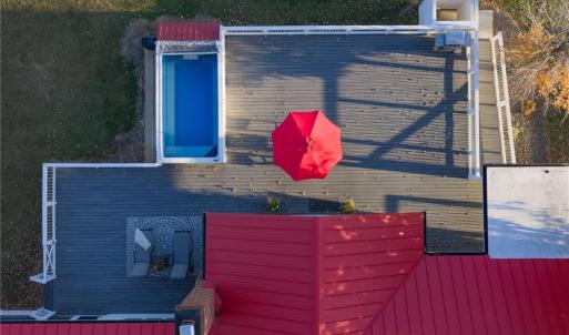 Expansive deck overlooking back pasture and ponds