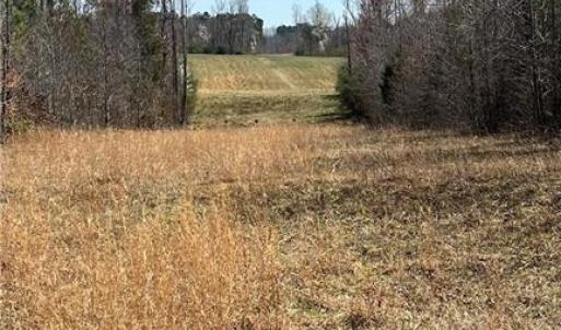 Gas line easement extends to neighboring farmland