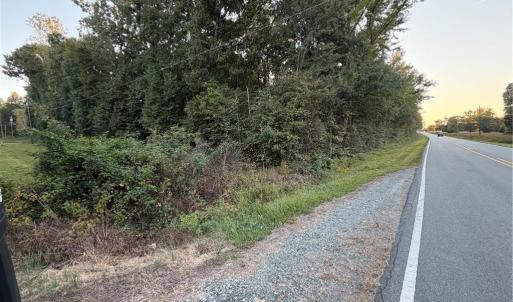 Photo #3 of Hollywood, Burlington, NC 1.5 acres