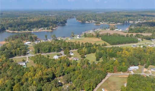 Enjoy Lake lifestyle!