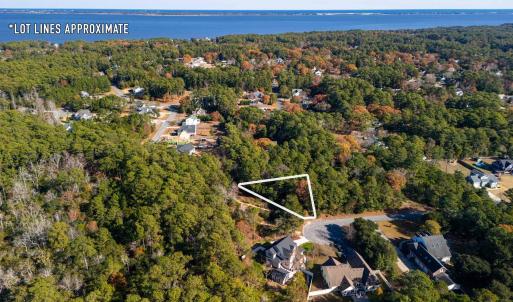 Photo #13 of 220 Sunnyside Drive, Manteo, NC
