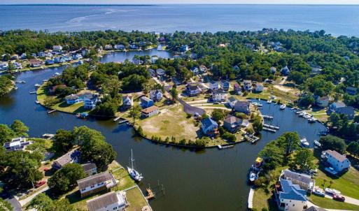 Photo #12 of 104 King William Court, Kill Devil Hills, NC 0.2 acres