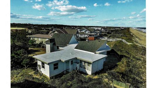 Photo #1 of 8 Purple Martin Lane, Southern Shores, NC