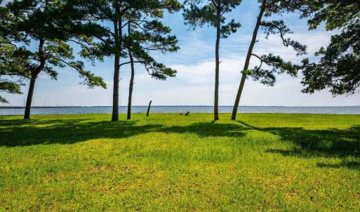 Photo #4 of 132 & 134 Swan Circle, Point Harbor, NC 0.6 acres