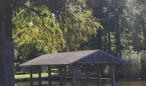 Photo #3 of 618 Taylor Beach Road, Columbia, NC