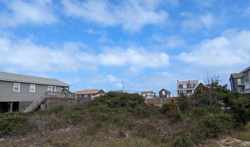 Gorgeous ocean facing lot
