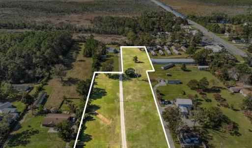 Photo #9 of 7636 Shipyard Road, Manns Harbor, NC