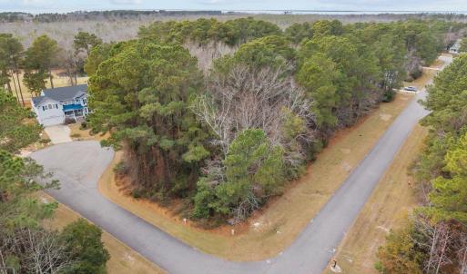 Photo #4 of 100 Sullivans Court, Powells Point, NC 0.6 acres