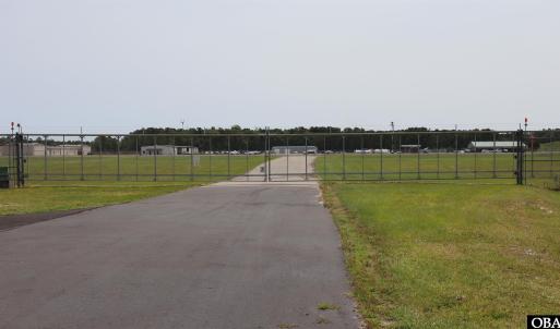 Airpark Community Gate to KONX
