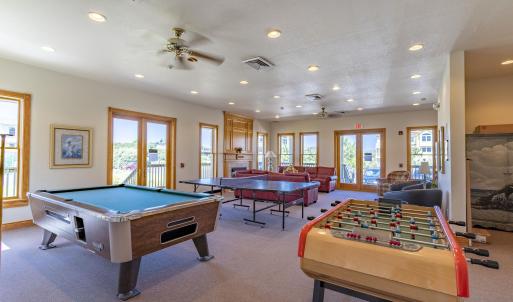 Duck Landing Game Room