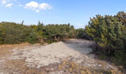 Photo #9 of 41199 Yardarm Court, Avon, NC 0.4 acres