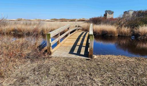 Deeded Easment Walkway to the Beach