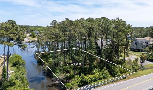 Photo #3 of 1144 Burnside Road, Manteo, NC 0.5 acres