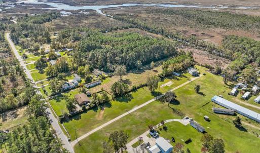 Photo #14 of 7637 Shipyard Road, Manns Harbor, NC