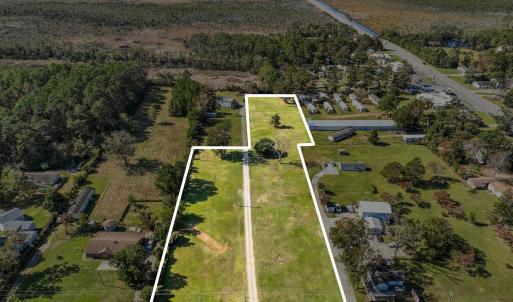 Photo #5 of 7637 Shipyard Road, Manns Harbor, NC