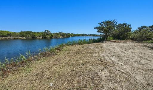 Photo #4 of 41229 Silversands Ct, Avon, NC 0.5 acres
