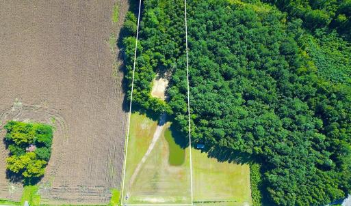 Aerial overview of property's location featuring p