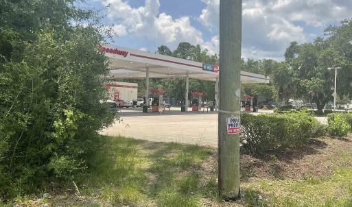 View of home's community