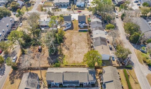 Birds eye view of property featuring a residential