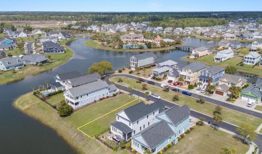 Birds eye view of property featuring a residential