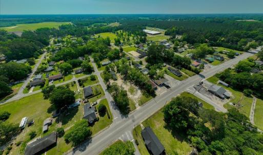Aerial view of property and surrounding area