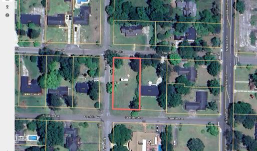 Aerial map of property and surrounding area