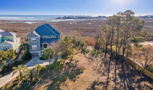 Aerial view of property and surrounding area featu