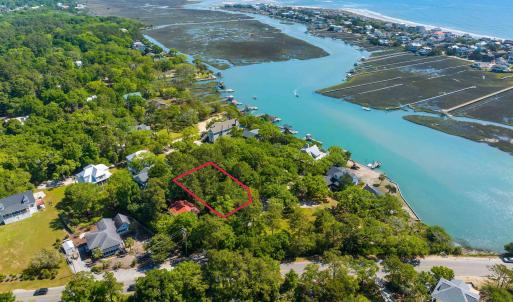 Aerial overview of property's location featuring p