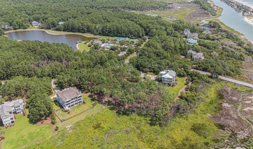 Aerial view of property's location with a nearby b