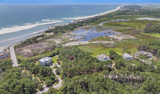 Aerial view of property's location with expansive