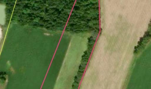 Aerial map of property and surrounding area featur