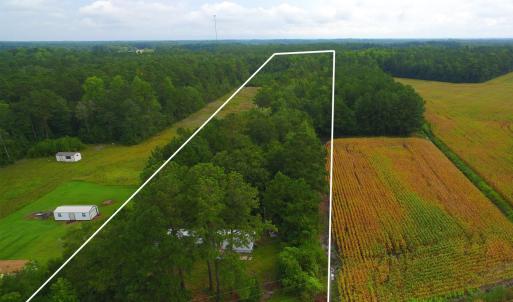 Aerial view of sparsely populated area featuring p