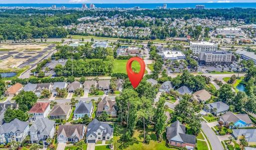 Aerial view of property's location featuring a lar