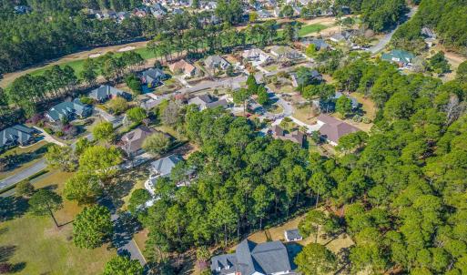Aerial overview of property's location featuring n