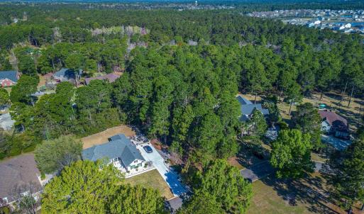 Aerial overview of property's location featuring n